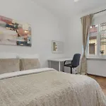 Grand Elegant - Center