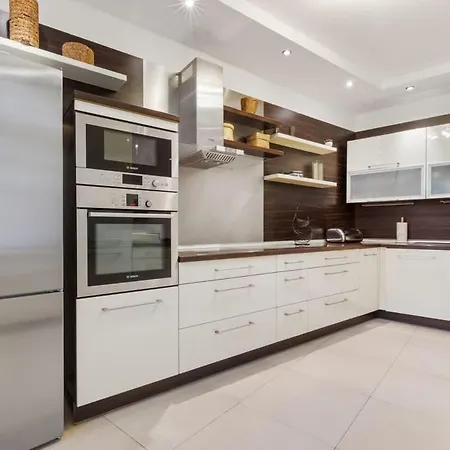 Grand Elegant - Center * Bratislava