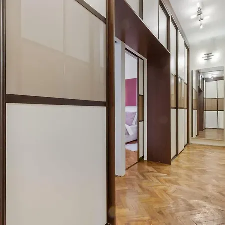 Grand Elegant - Center Apartmán *